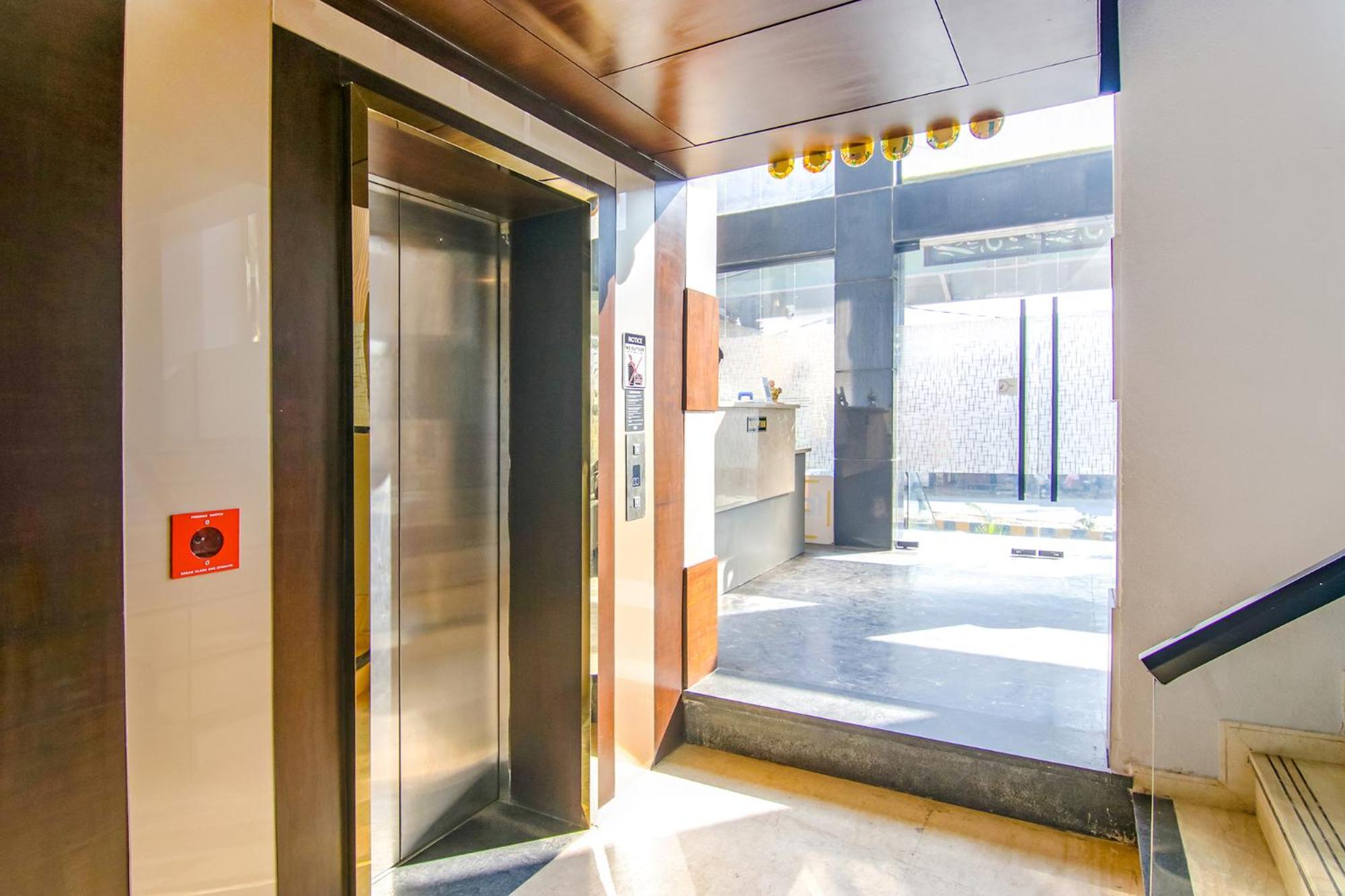 Fabhotel Prime K9 Crown Ludhijána Kültér fotó